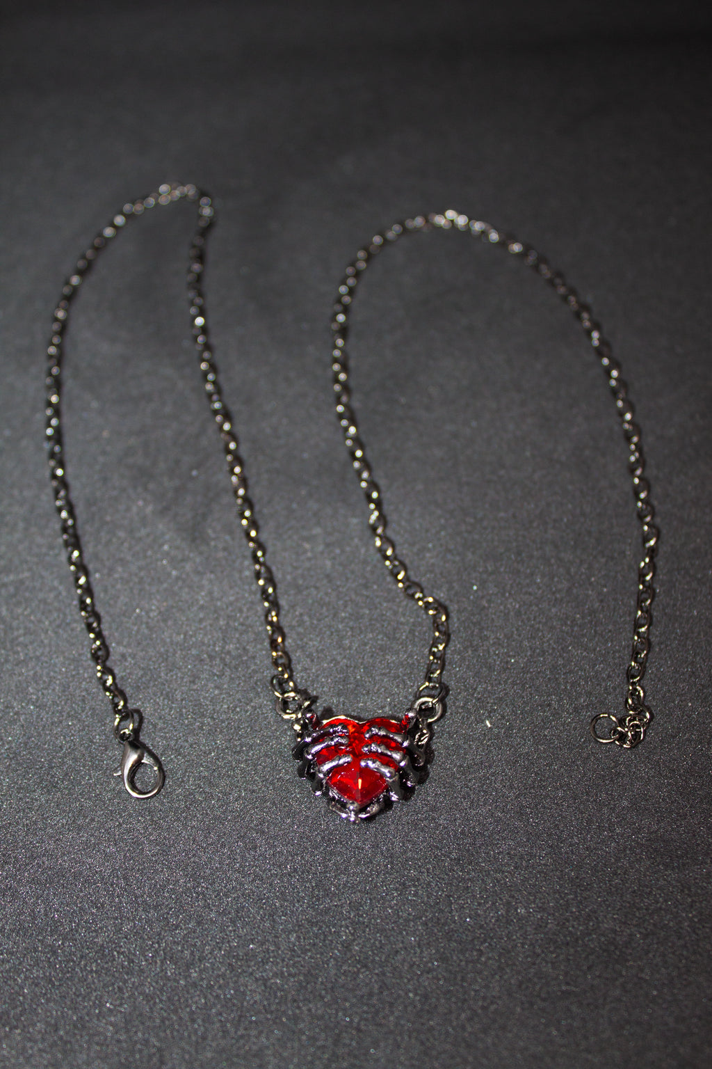 Kızıl Merhamet Kolye