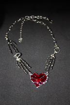 Kırık Sadakat Kolye