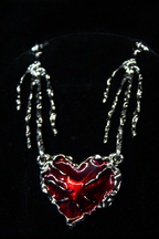 Kırık Sadakat Kolye