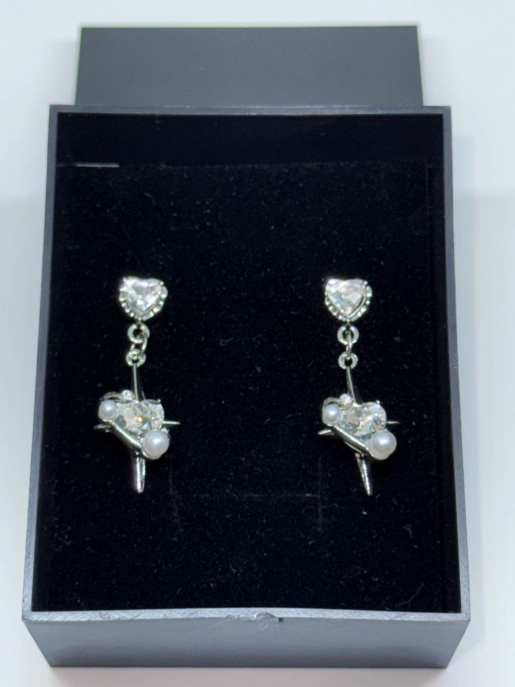 Sessiz Yörünge Küpe