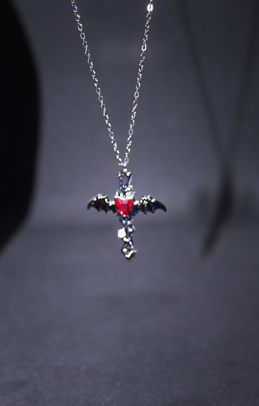 Düşen Merhamet Kolye